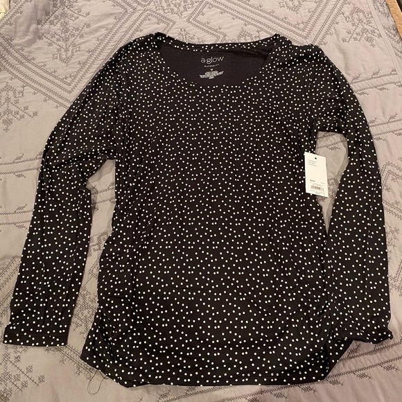 Maternity a:glow Ruched Long Sleeve polkadot Tee - Picture 2 of 7
